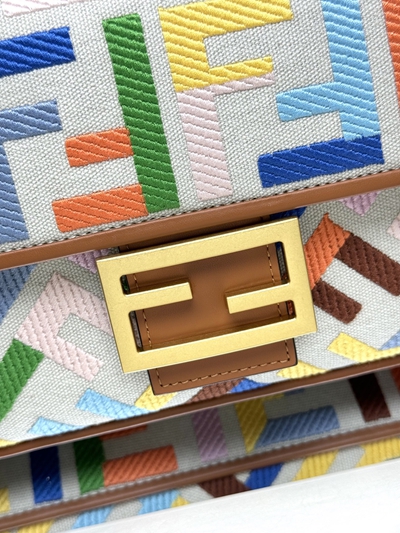 フェンディバッグ細部ディテール